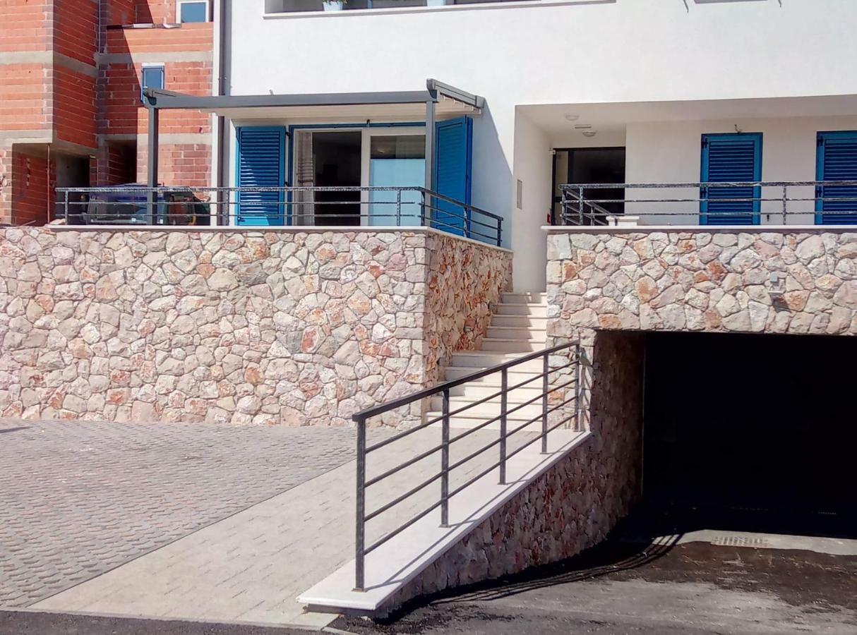 Lorena Cres Buitenkant foto