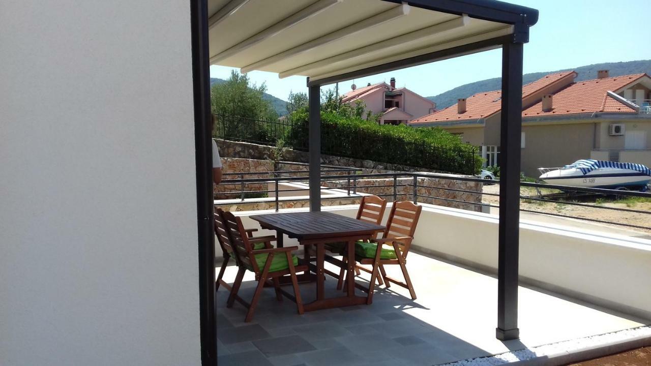 Lorena Cres Buitenkant foto